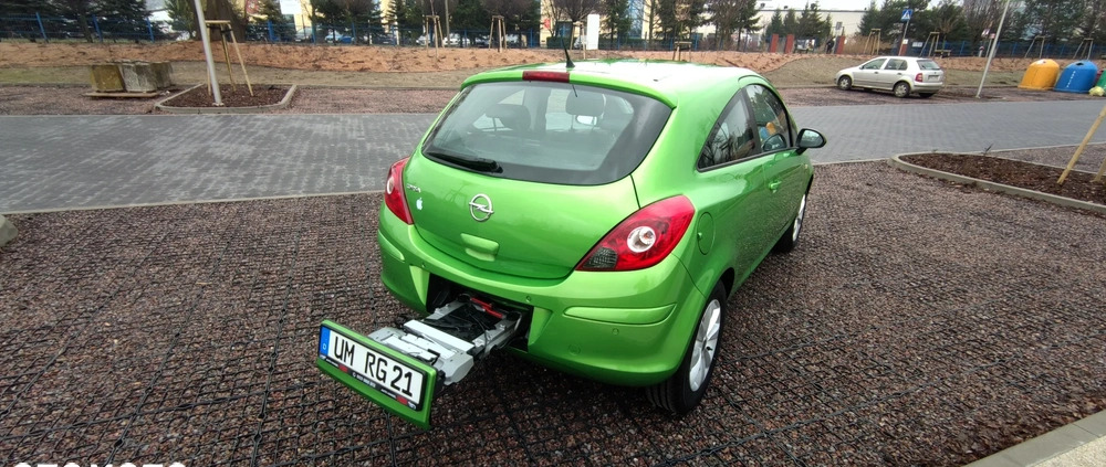 Opel Corsa cena 26900 przebieg: 68000, rok produkcji 2014 z Błonie małe 232